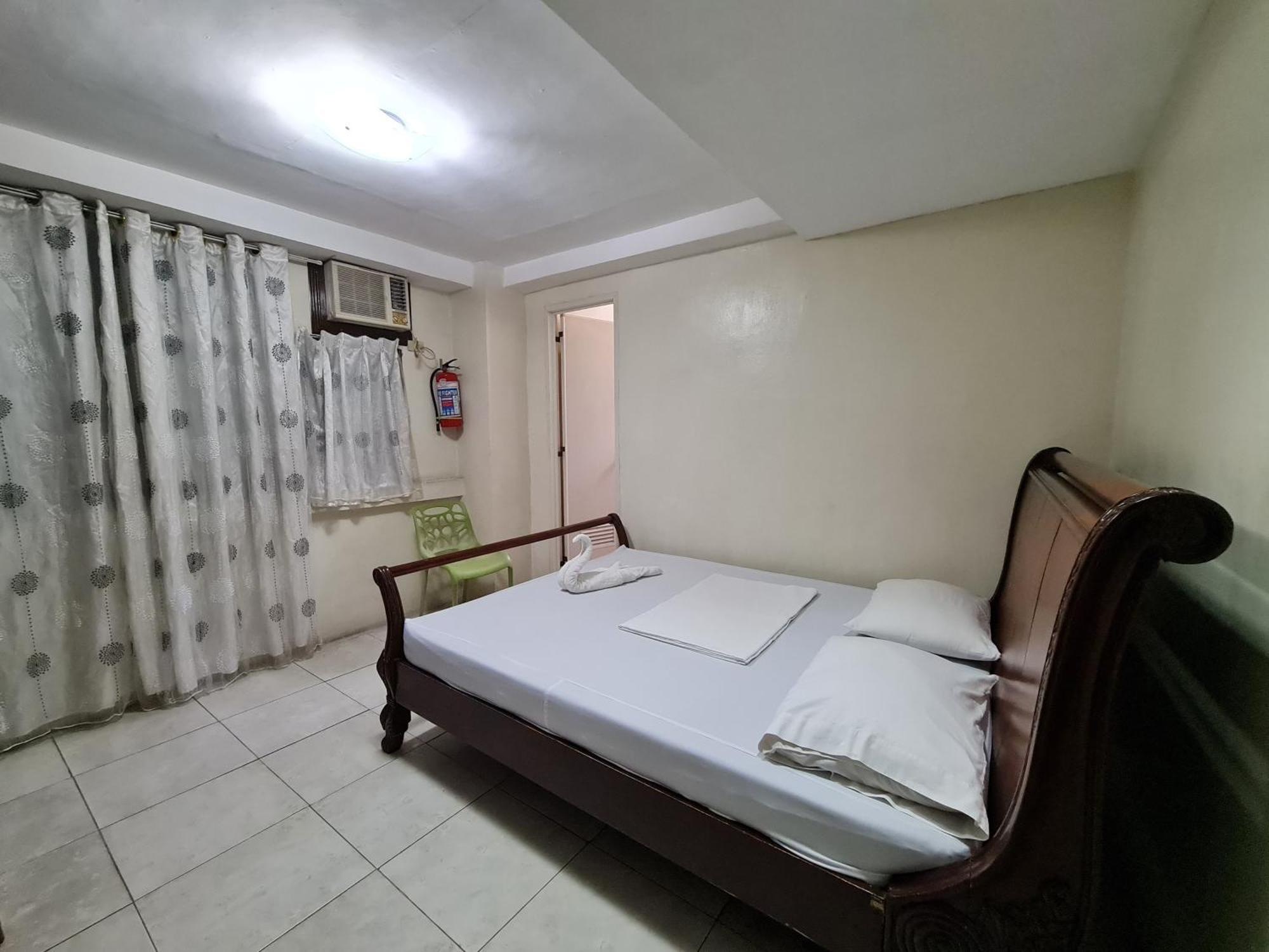 Goland Pension House & Dormitory By Sms Hospitality Cebu Bagian luar foto
