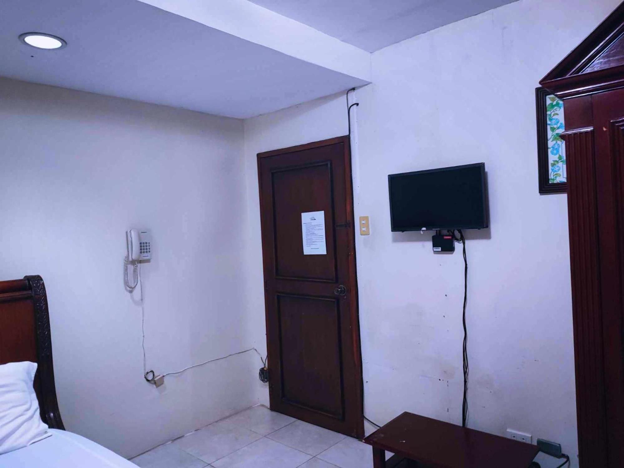 Goland Pension House & Dormitory By Sms Hospitality Cebu Bagian luar foto