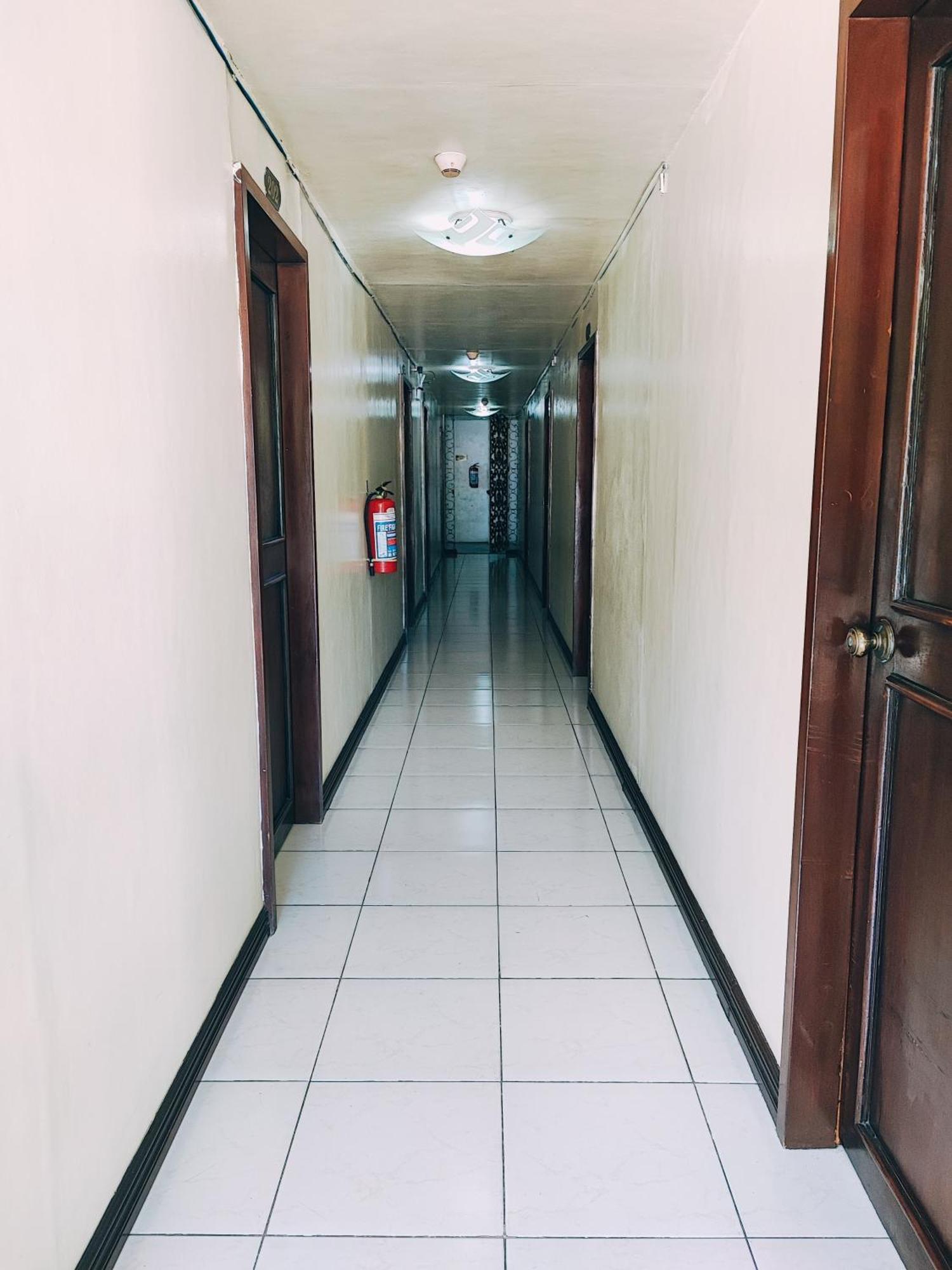 Goland Pension House & Dormitory By Sms Hospitality Cebu Bagian luar foto